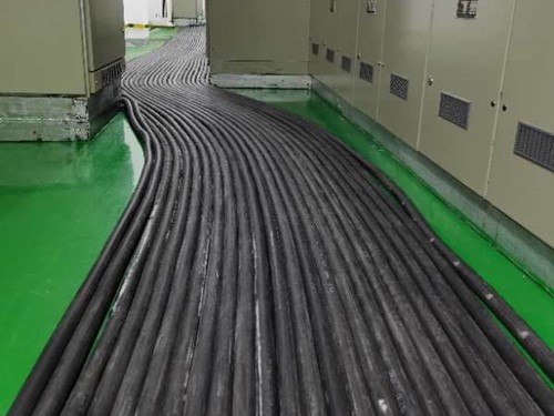 天水如何根据理论计算公式计算温度对特定电压测量结果的影响？